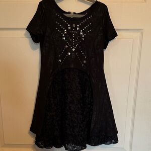 Hannah Banana Black Garment